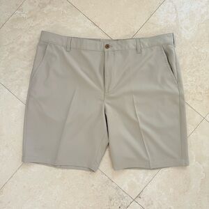 Izod Golf Khaki Flat Front Pleated Shorts Cuffed Hem Size 44